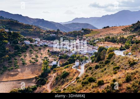 Das weiße Dorf Atajate in der Provinz Málaga, Sierra de Ronda, Málaga, Andalucía, Spanien, Europa Stockfoto