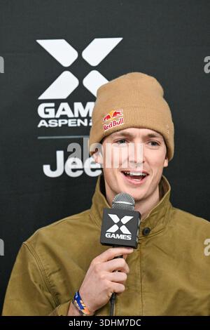 Aspen, Colorado, USA. Januar 2026. SCOTTY JAMES spricht während der Eröffnungspressekonferenz. Athleten aus aller Welt treten bei den X Games 2026 an, die im Buttermilk Mountain in Aspen, Colorado, stattfinden. (Kreditbild: © Kai River Kanzer/ZUMA Press Wire) NUR REDAKTIONELLE VERWENDUNG! Nicht für kommerzielle ZWECKE! Stockfoto