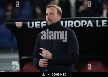 Rom, Italien. Januar 2026. Stuttgarts Cheftrainer Sebastian Hoeneb reagiert vor dem Spiel der UEFA Europa League 2025/26 zwischen Roma und Stuttgart der UEFA Europa League in Rom, Italien, 22. Januar 2026. Quelle: Li Jing/Xinhua/Alamy Live News Stockfoto