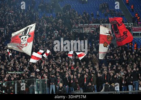 Rom, Italien. Januar 2026. VfB Stuttgart Fans beim Europa League Spiel zwischen AS Roma und VfB Stuttgart im Olimpico Stadion in Rom, Italien, 22. Januar 2026 Mattia Vian Credit: Independent Photo Agency/Alamy Live News Stockfoto