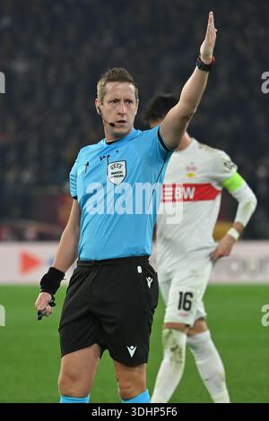 Rom, Italien. Januar 2026. Schiedsrichter John Brooks während des Europa-League-Spiels zwischen AS Roma und VfB Stuttgart im Olimpico-Stadion in Rom, Italien, 22. Januar 2026 Mattia Vian Credit: Independent Photo Agency/Alamy Live News Stockfoto