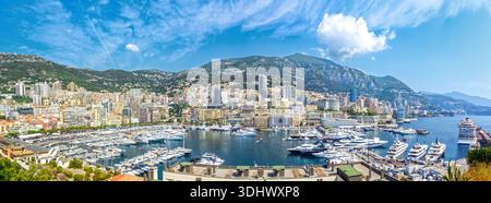 Panoramablick auf Monaco und den Hafen Stockfoto