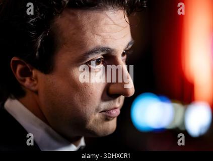 DEN BOSCH – GroenLinks-PvdA-Chef Jesse Klaver spricht bei einem Neujahrsempfang in der de Azijnfabriek vor der Presse. Klaver wird eine Rede halten, die unter anderem über die Haltung der Partei zur aufstrebenden Minderheitenregierung und zu den bevorstehenden Kommunalwahlen berichtet. SEM VAN DER WAL / ANP Credit: ANP/Alamy Live News Stockfoto