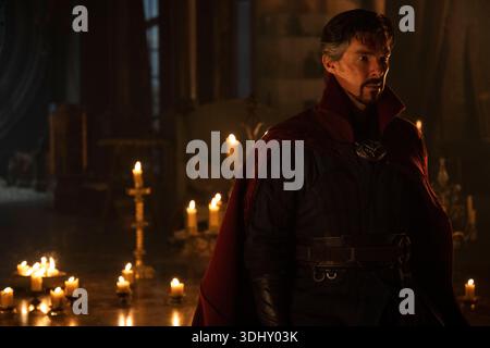 Benedict Cumberbatch als Dr. Stephen Strange Doctor Strange in the Multiverse of Madness (2022) *Filmstill - nur redaktionelle Verwendung* siehe spezielle Instruktionen Stockfoto