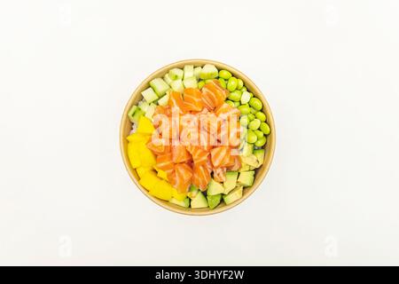 Gericht mit einer einfachen Kombination: Weißer Reis als Beilage, eine Platte mit frisch geschnittenem ​​salmon und eine Auswahl an Sushi Stockfoto