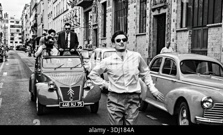 GUILLAUME MARBECK und AUBRY DULLIN in NOUVELLE VAGUE (2025), Regie: RICHARD LINKLATER. Quelle: ARP / Cinetic Media / Album Stockfoto