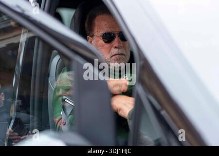 KITZBÜHEL, OESTERREICH 24. JAENNER: Das Bild zeigt den Hollywood-Schauspieler Arnold Schwarzenegger waehrend der VIP-Gaeste beim FIS Alpinen Skiweltcup Herren-Abfahrt in Kitzbühel am 24. Januar 2026 in Kitzbühel, OESTERREICH, TIROL. KITZBÜHEL, ÖSTERREICH - 24. JANUAR: Bild zeigt Hollywood-Schauspieler Arnold Schwarzenegger während der VIP-Gäste während der FIS Alpine Ski World Cup Herren Abfahrt in KITZBÜHEL am 24. Januar 2026 in KITZBÜHEL, ÖSTERREICH, TIROL. Copyright: XIBEX.agencyx xKlausxPressbergerx Stockfoto