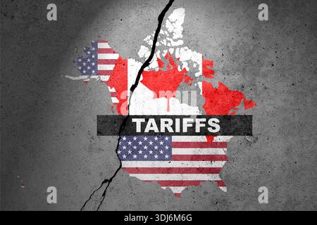 Kanada- und USA-Flaggenkarte auf der Betonwand mit WORTTARIFEN. Zoll, Handel, Zoll und Zölle Krieg Stockfoto