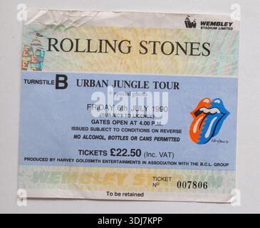 Konzertkarte der 1990er Jahre für DIE ROLLING STONES Urban Jungle Tour im Wembley Stadium London 6. Juli 1990 Stockfoto
