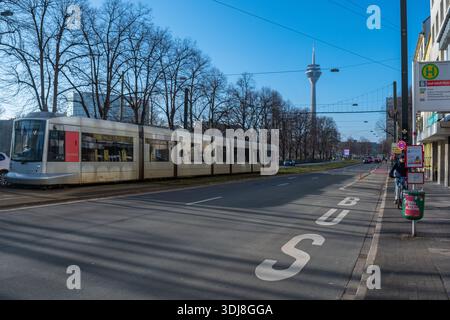 Moderne Seite der Düsseldorfer Stadt im Winter Stockfoto