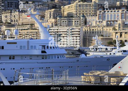 Motoryacht Atlantis II im Hafen von Port Hercule, Monte-Carlo, Fürstentum Monaco, Mittelmeer Stockfoto