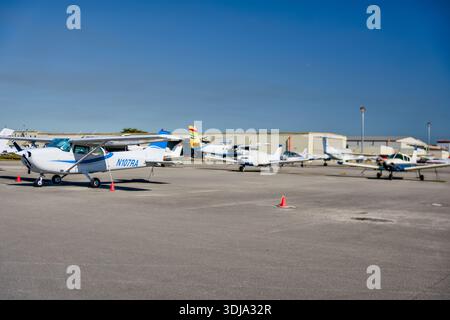 ATP Flight School Trainingsflugzeug am Flughafen Miami, Dezember 31 2025 Stockfoto