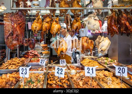 SAN FRANCISCO - 24. JULI 2008: In Chinatown, San Francisco, USA, werden Enten und chinesische Gerichte angeboten. San Franciscos Chinatown ist das älteste Chinat Stockfoto