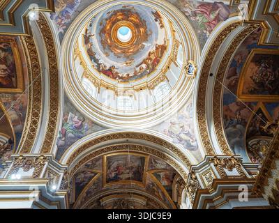 barocke Kuppel, die als Meisterwerk von Lorenzo Gafà gilt, St. Paul's Cathedral (Il-Katidral Metropolitan ta' San Pawl), 12. Jahrhundert, Mdina, Rep Stockfoto
