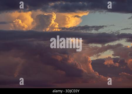 Cloudscape, Kgalagadi Transfrontier Park, Südafrika Stockfoto