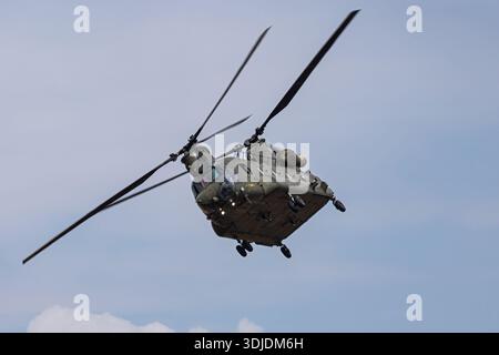 FAIRFORD/DEUTSCHLAND - vom 13. Juli 2018: die Royal Air Force CH-47 Chinook HC6 ZH 891 Transporthubschrauber Display für RIAT Royal International Air Tatto Stockfoto