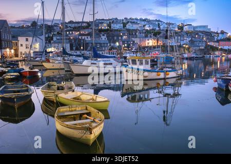 Abendblick mit Blick auf den Hafen von Mevagissey, Cornwall Stockfoto