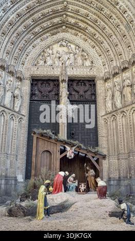 Wo Himmel auf Erde trifft: Geburt unter Jahrhunderten heiligem Mauerwerk (Toledo, Spanien: 6. Januar 2026) Stockfoto