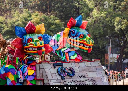 Tag der Toten Parade in Mexiko-Stadt. Stockfoto