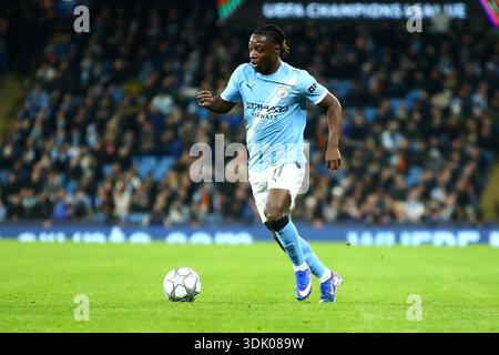 Manchester, Großbritannien. Januar 2026. Jérémy Doku von Manchester City im Einsatz beim Spiel Manchester City gegen Galatasaray S.K. UEFA Champions League MD8 im Etihad Stadium, Manchester, England am 28. Januar 2026 Credit: Luke Williams/Every Second Media Credit: Every Second Media/Alamy Live News Stockfoto