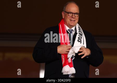 Monaco, Fürstentum Monaco. Januar 2026. Prinz Albert II. Von Monaco sieht beim Spiel der UEFA Champions League Phase MD8 zwischen AS Monaco und Juventus FC am 28. Januar 2025 im Stade Louis II in Monaco an. Quelle: Marco Canoniero/Alamy Live News Stockfoto