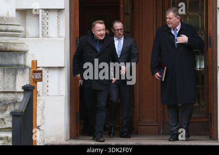 Michael Flatley (left) leaving Belfast High Court, after a legal order blocking him from engaging with the Lord of the Dance production has been overturned. At The Chancery Court in the Royal Courts of Justice on Thursday, Mr Justice Simpson discharged a temporary injunction that had been secured against the dancer and choreographer. Picture date: Thursday January 29, 2026. Stockfoto