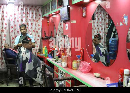 Ein Friseurladen in Kathmandu, Nepal Stockfoto