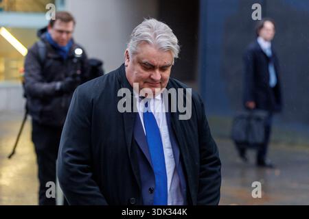 Des Walshe, former financial adviser to Michael Flatlley, outside Belfast High Court, after a legal order blocking Mr Flatley from engaging with the Lord of the Dance production has been overturned. At The Chancery Court in the Royal Courts of Justice on Thursday, Mr Justice Simpson discharged a temporary injunction that had been secured against the dancer and choreographer. Picture date: Thursday January 29, 2026. Stockfoto