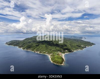 Luftaufnahme der Mabini-Halbinsel, Mabini, Luzon, Philippinisches Meer, Philippinen Stockfoto