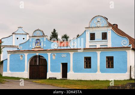 Typisches Landhaus im Dorf Jiretice, in der Nähe von Baworov, Südböhmische Region, Cesky Krumlov, Tschechische Republik, Europa Stockfoto