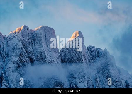 Norwegen, Fylke Troms, Skjervøy, Kvænangen, Kvænangstindan Peak Stockfoto