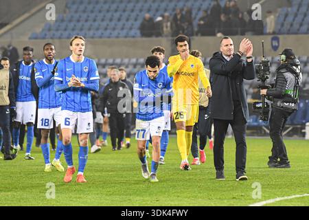 Genk, Belgien. Januar 2026. Genks Spieler begrüßen die Öffentlichkeit nach einem Fußballspiel zwischen dem belgischen Fußballteam KRC Genk und dem schwedischen Fußballteam Malmö FF am Donnerstag, dem 29. Januar 2026, am 8. Tag der Ligaperiode des UEFA Europa League-Turniers. BELGA FOTO JILL DELSAUX Credit: Belga News Agency/Alamy Live News Stockfoto