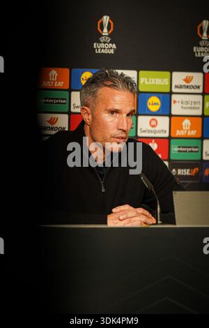 Sevilla, Spanien. januar 2026. Robin Van Persie (Trainer Feyenoord Rotterdam) bei der Pressekonferenz des Spiels der UEFA Europa League zwischen Real Betis und Feyenoord Rotterdam im Stadion La Cartuja. Quelle: Fernando Vazquez / Alamy Live News Stockfoto