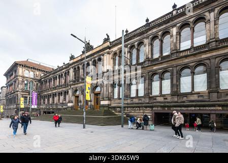 Edinburgh, Schottland, Vereinigtes Königreich - 16. Februar 2025: Das National Museum of Scotland befindet sich in der Altstadt von Edinburgh, Schottland, Vereinigtes Königreich. Stockfoto