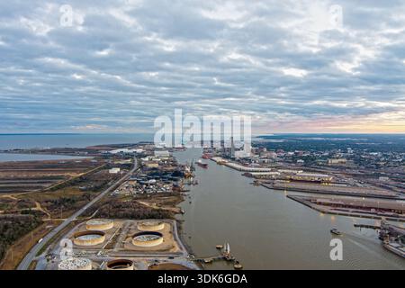 Luftaufnahme von Mobile, Alabama bei Sonnenuntergang Stockfoto