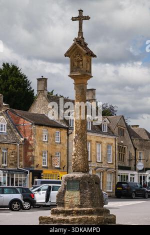 Stau-on-the-Wold, Cotswolds, England, UK Market Square Cross. Stockfoto