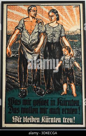 Österreichisches Propagandaplakat für die Kärntner Volksabstimmung 1920: „Was wir in Kärnten gesät haben, wollen wir auch ernten! Wir bleiben Kärnten treu!“ Stockfoto