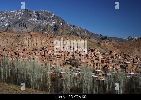 Bergdorf Abyāneh im zentralen Teil des Iran Stockfoto