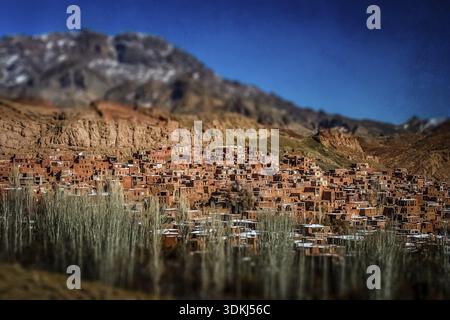 Bergdorf Abyāneh im zentralen Teil des Iran Stockfoto