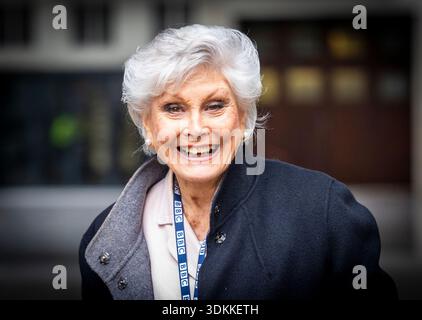 London, Großbritannien. Februar 2026. Angela Rippon, ehemalige Senderin und Newsreader, bei der BBC für Sonntag mit Laura Kuenssberg. Quelle: Mark Thomas/Alamy Live News Stockfoto