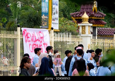Pekanbaru, Indonesien - 28. September 2025: Die Menschenmassen am autofreien Tag am sonntag Stockfoto