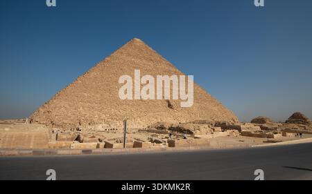 Die große Pyramide von Khufu, ( Cheops ), in Gizeh, Kairo, Ägypten. Stockfoto