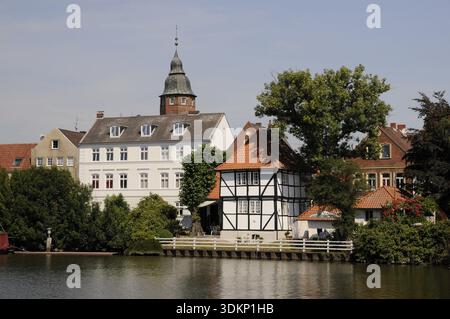 Binnenhafen, Hafen, Häuserreihe, Wiebke-Kruse-Turm, Glueckstadt, Binnenhafen, Haus, Häuser, Turm, Wahrzeichen, Koenigshof, Elbe, Schleswig-Holstei Stockfoto