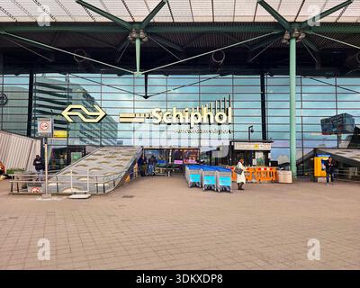 Frachtterminal am Flughafen Schiphol, Amsterdam, Niederlande Stockfoto
