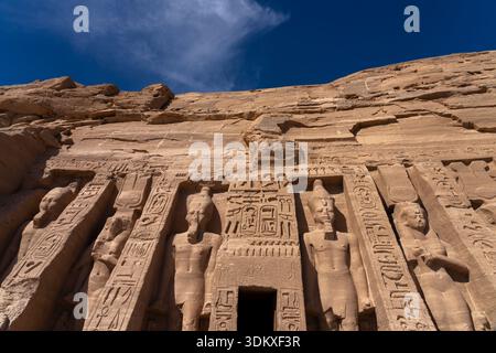 Tempel von Hathor und Nefertari, Abu Simbel, Ägypten. Stockfoto