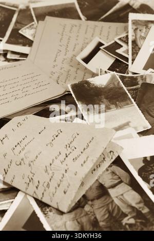 Alte Amateur-Nachkriegsfotos und Briefe, 1940er Jahre Stockfoto