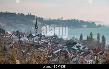 Sipplingen am Bodensee mit der Martinskirche Stockfoto