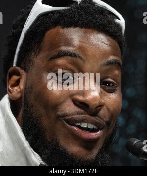 San Jose, Usa. Februar 2026. Devon Witherspoon, der am Montag, den 2. Februar 2026 in San Jose, Kalifornien, bei der Eröffnung des Super Bowl LX, den Medien gegenübersteht. Die Patriots spielen am 8. Februar die Seattle Seahawks in Santa Clara, Kalifornien. Foto: Terry Schmitt/UPI Credit: UPI/Alamy Live News Stockfoto