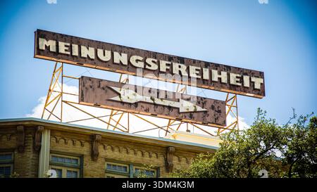 Ein Bild mit einem Zeichen, das auf die Meinungsfreiheit im deutschen hinweist Stockfoto