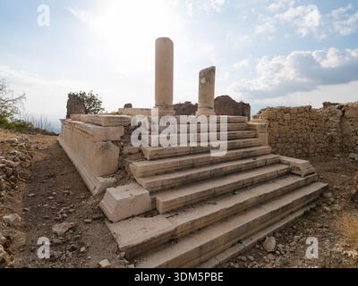 Die Antike Stadt Tlos. Kronos Tempel. Wichtiges Siedlungsgebiet der historischen lykischen Stadt. Fethiye, Provinz Mugla, Türkiye Stockfoto